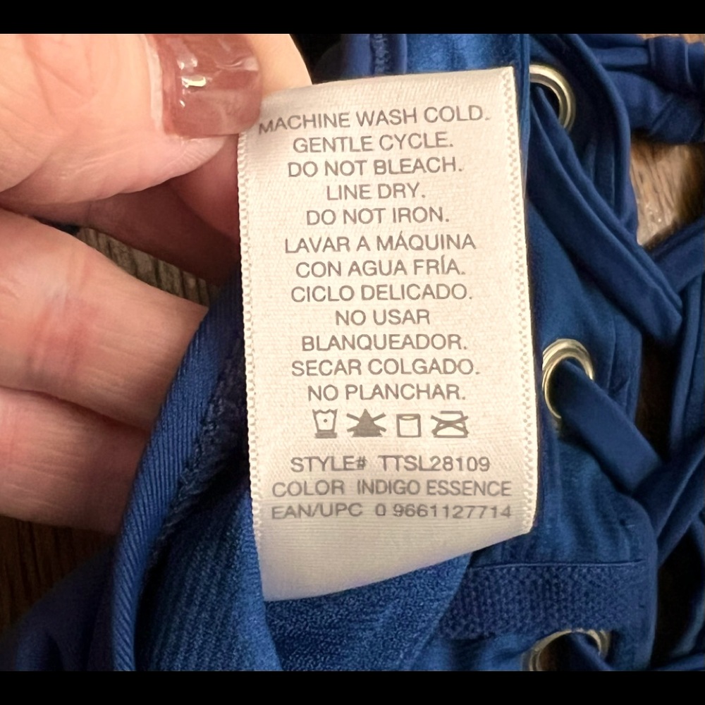 ‼️SOLD‼️ Swim Suit W/Speedo Goggles- NEVER WORN- Size: L - 🏊♀️ - Picture 13 of 14